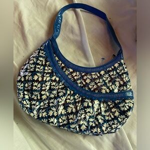 VERA BRADLEY. $10 with bundle!!FRILL PURSE-SHOULDER BAG 💼